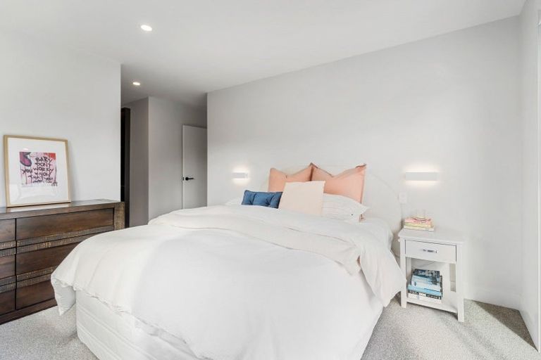Photo of property in 15 Bellamont Street, Kumeu, 0810