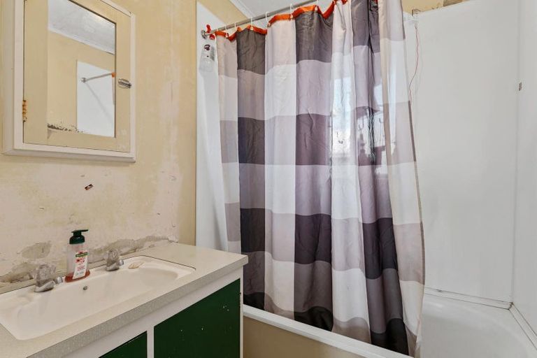 Photo of property in 15 Isobel Street, Fairy Springs, Rotorua, 3015