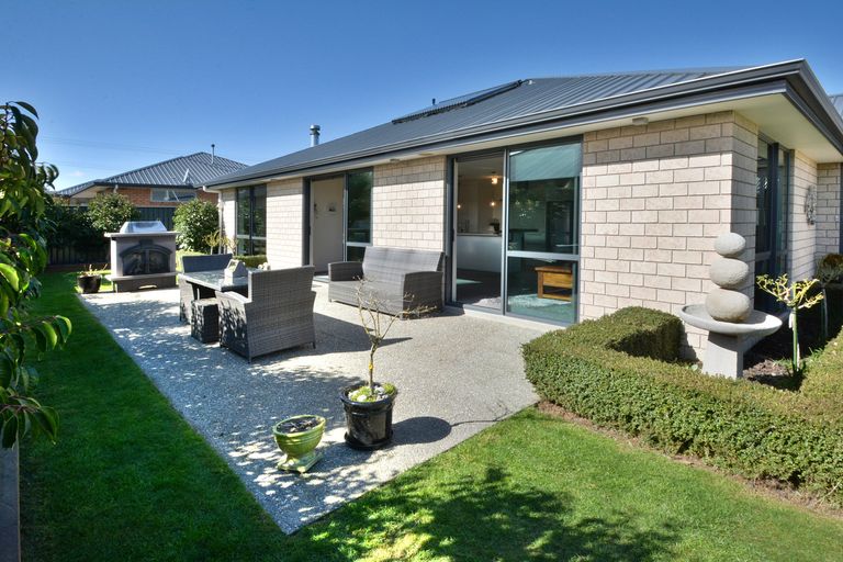 Photo of property in 8 Didham Drive, Mosgiel, 9024