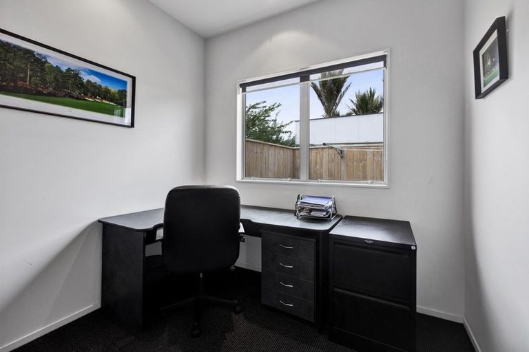 Photo of property in 188 Heta Road, Highlands Park, New Plymouth, 4312