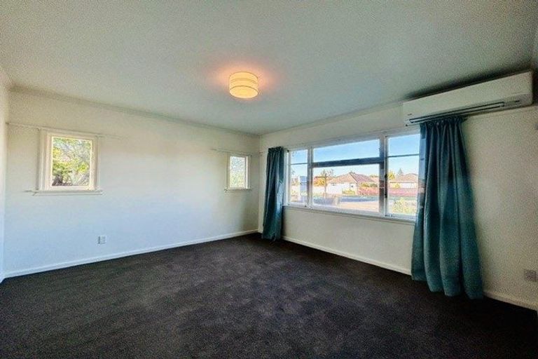 Photo of property in 1/98 Memorial Avenue, Ilam, Christchurch, 8053