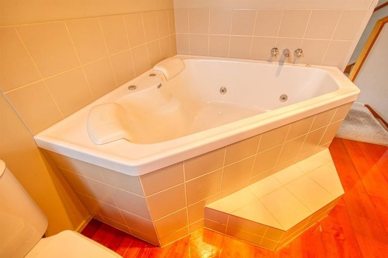 Photo of property in 14 Stanton Crescent, Karoro, Greymouth, 7805