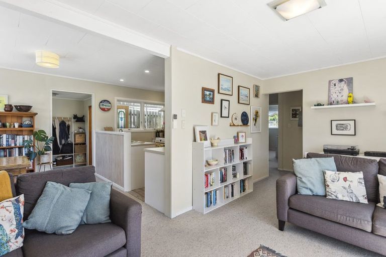 Photo of property in 63 Ruapehu Street, Paraparaumu, 5032