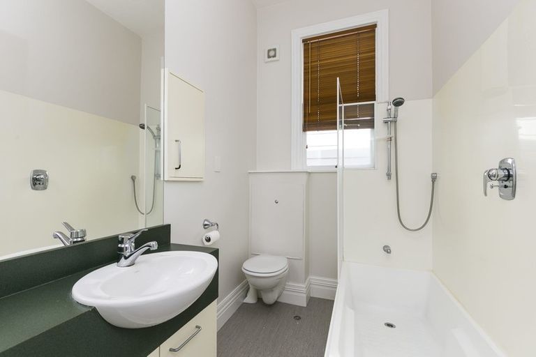 Photo of property in 6/246 The Terrace, Wellington Central, Wellington, 6011