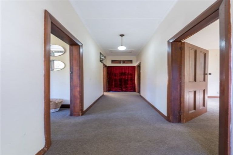 Photo of property in 52 Glen Road, Mornington, Dunedin, 9011