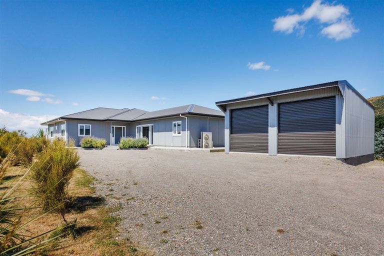 Photo of property in 52 Highland View Drive, Tokomaru, Palmerston North, 4474