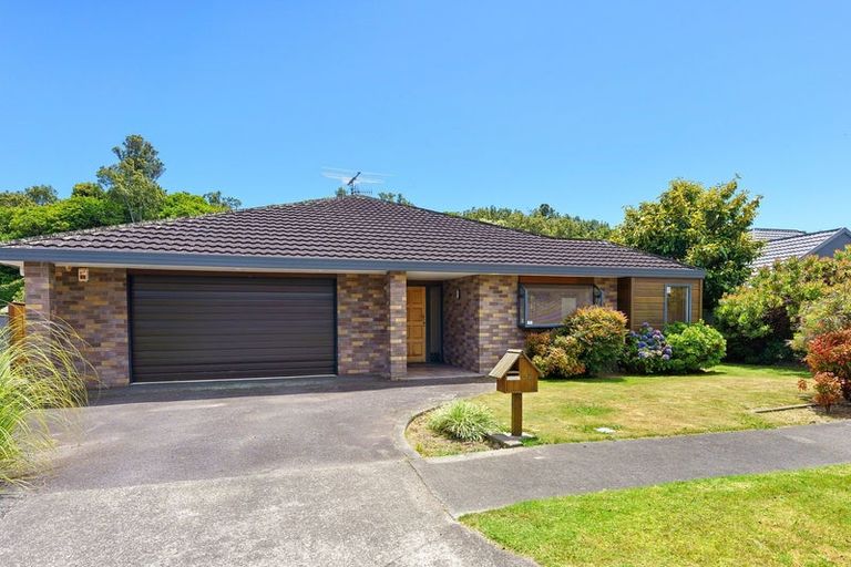 Photo of property in 50 Awanui Drive, Waikanae, 5036