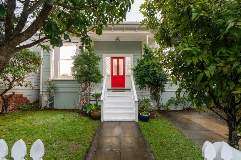 Photo of property in 33 Owen Street, Newtown, Wellington, 6021