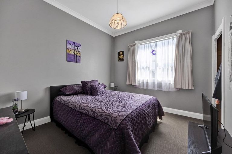 Photo of property in 8 Collins Street, Hawera, 4610