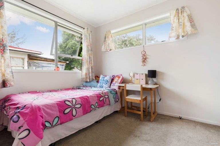 Photo of property in 27 Sandrine Avenue, Clover Park, Auckland, 2019