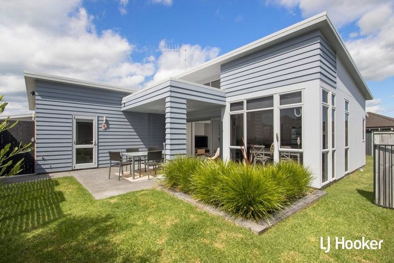 Photo of property in 8a Reo Crescent, Waihi Beach, 3611