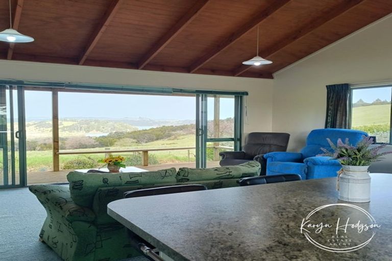 Photo of property in 7 Te Opi Road East, Whakapirau, Maungaturoto, 0583