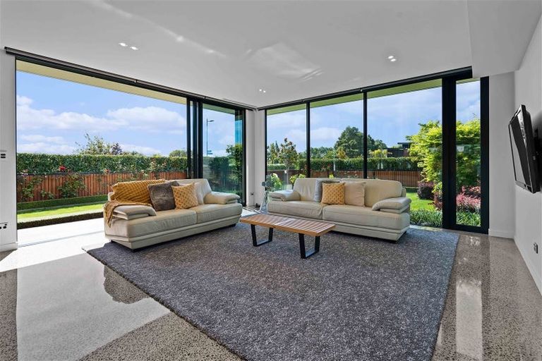 Photo of property in 2 Mersham Drive, Prebbleton, 7604