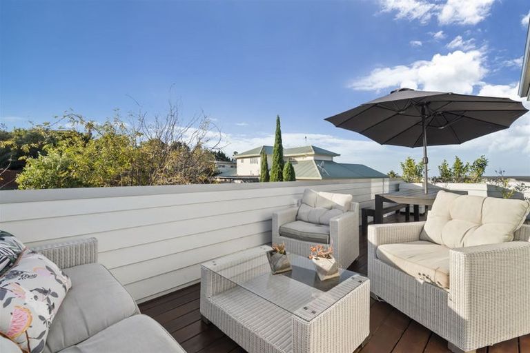 Photo of property in 68 Hebron Road, Waiake, Auckland, 0630