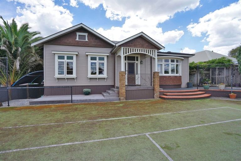 Photo of property in 51 Cambridge Road, Hillcrest, Hamilton, 3216