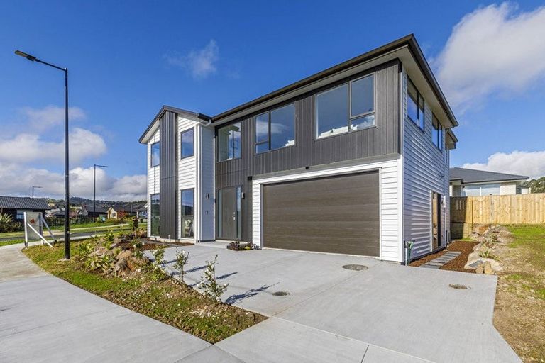 Photo of property in 2 Kanono Way, Helensville, 0800