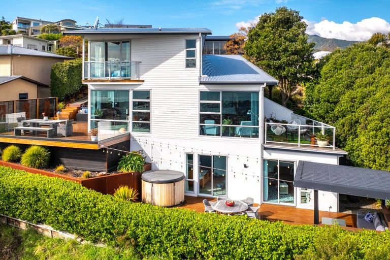 Photo of property in 3 Zeehaen Place, Britannia Heights, Nelson, 7010