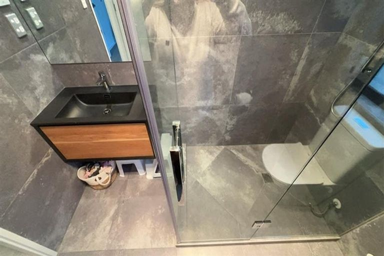 Photo of property in 27 Craigs Way, Hobsonville, Auckland, 0616