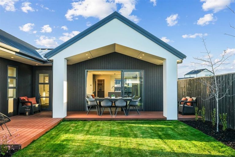 Photo of property in 96 Stationmasters Way, Prebbleton, 7604