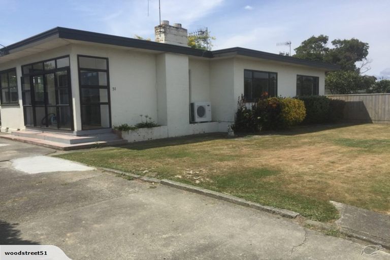 Photo of property in 51 Wood Street, Takaro, Palmerston North, 4410