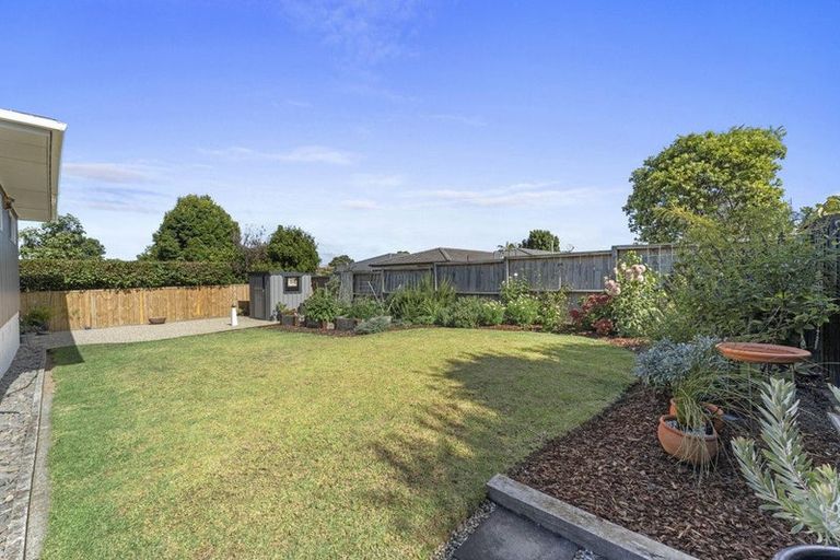 Photo of property in 22 Himalaya Drive, Half Moon Bay, Auckland, 2012