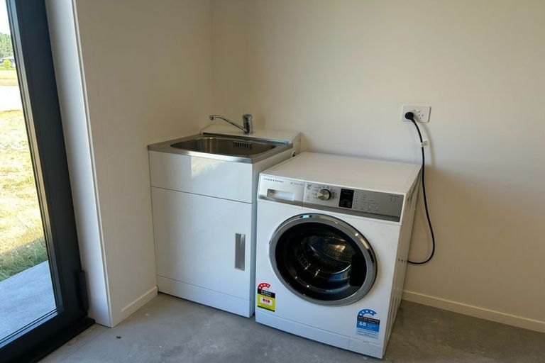 Photo of property in 32 Longview Drive, Lake Hawea, 9382