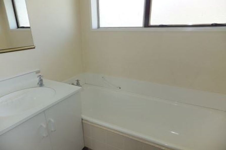 Photo of property in 20b Field Terrace, Upper Riccarton, Christchurch, 8041