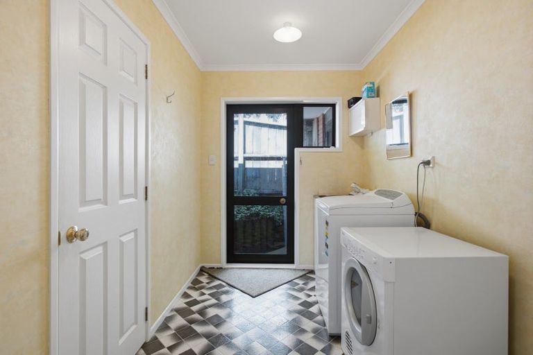 Photo of property in 71 Brooklands Road, Brooklands, New Plymouth, 4310