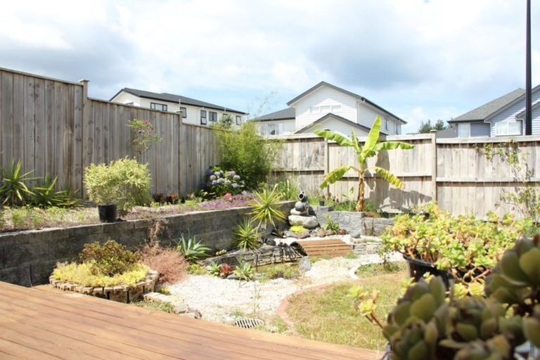 Photo of property in 3 Ascension Crescent, Orewa, 0931