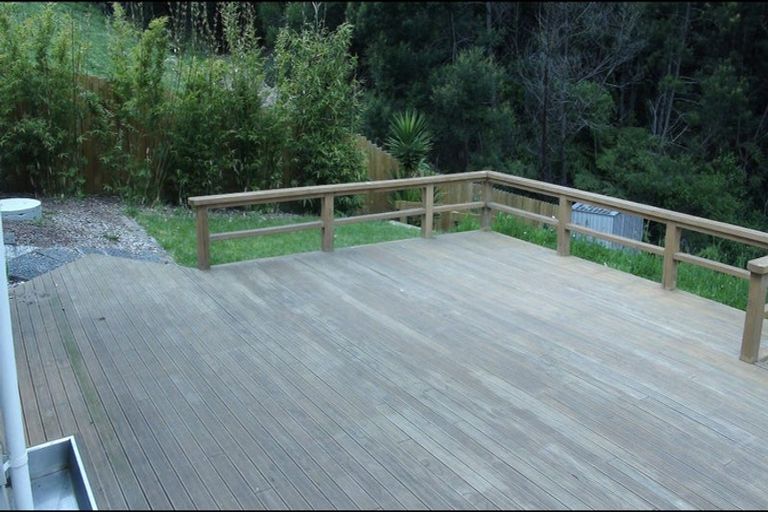 Photo of property in 90 Tiriwa Drive, Massey, Auckland, 0614