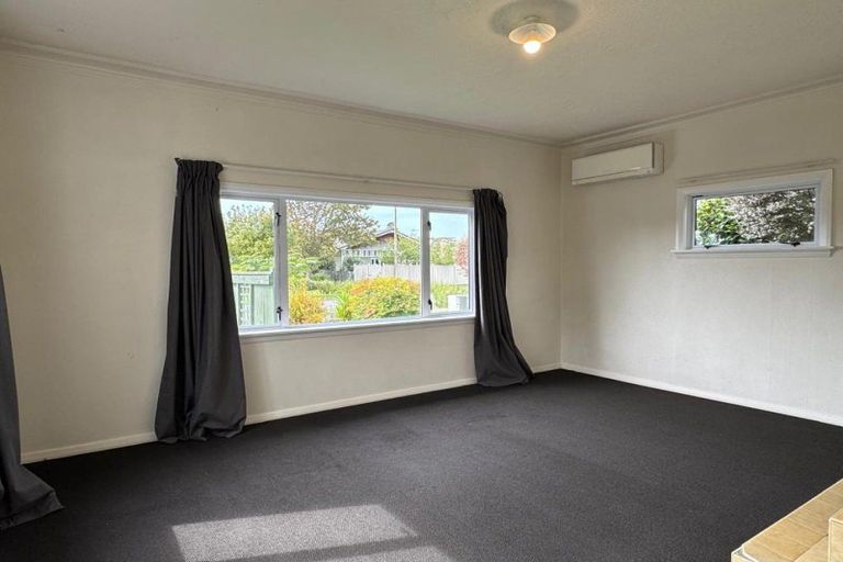 Photo of property in 34 James Cook Street, Havelock North, 4130
