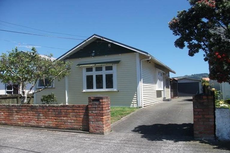 Photo of property in 43 William Street, Petone, Lower Hutt, 5012
