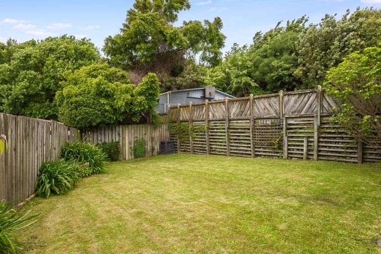 Photo of property in 44 Omapere Street, Whitby, Porirua, 5024