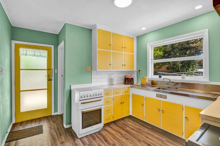 Photo of property in 30 Anthony Grove, Paraparaumu Beach, Paraparaumu, 5032