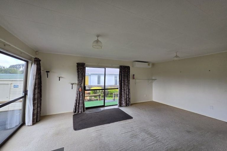 Photo of property in 150 Cornfoot Street, Castlecliff, Whanganui, 4501