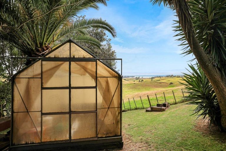 Photo of property in 303 Pollok Wharf Road, Pollok, Waiuku, 2684