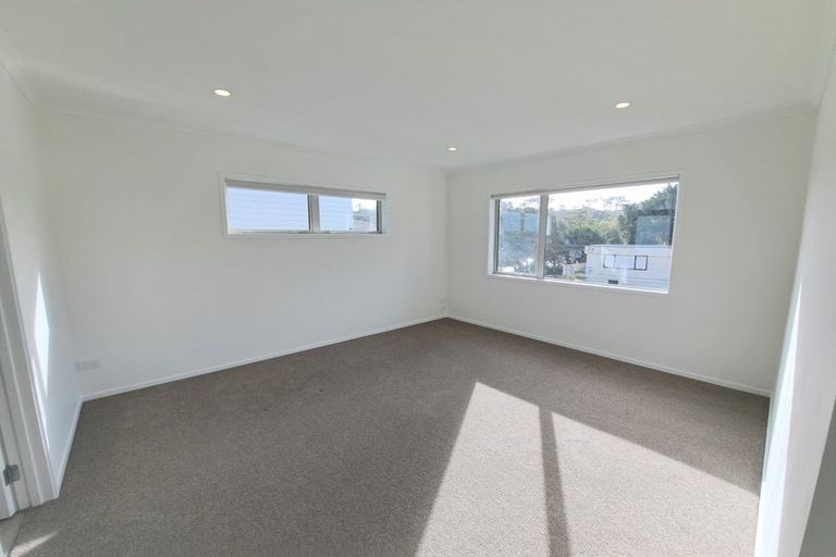 Photo of property in 37 Merriefield Avenue, Forrest Hill, Auckland, 0620