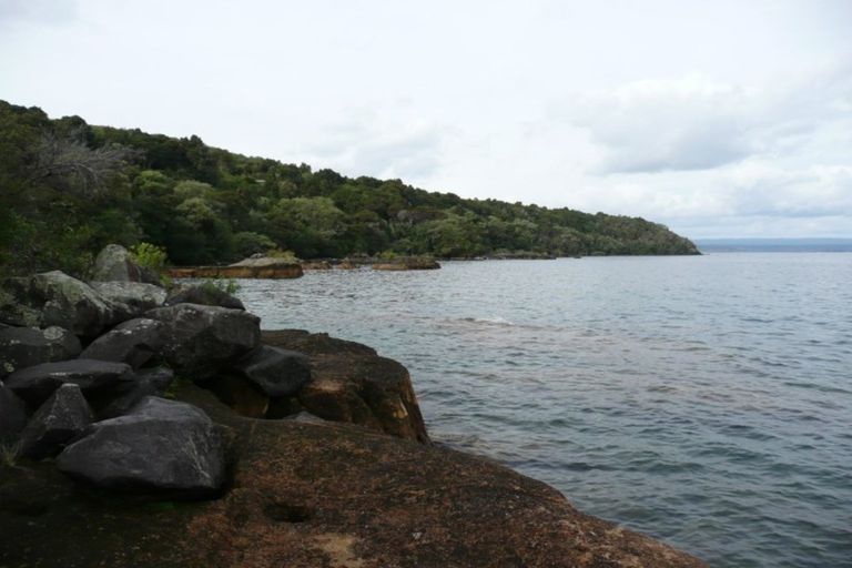 Photo of property in 44 Whakamoenga Point, Acacia Bay, Taupo, 3385