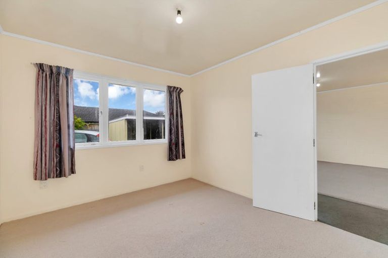 Photo of property in 3 Norman Spencer Drive, Papatoetoe, Auckland, 2104