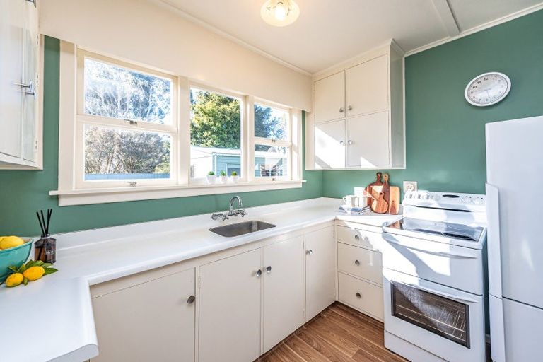 Photo of property in 10 Eaton Crescent, Otamatea, Whanganui, 4500