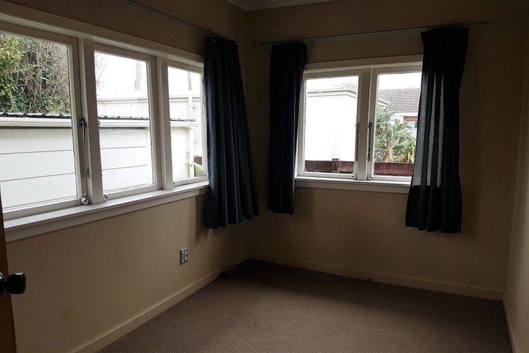 Photo of property in 1/6 Chapel Street, Papakura, 2110