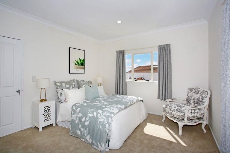 Photo of property in 50 Jane Eyre Drive, Somerville, Auckland, 2014