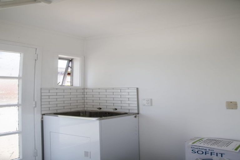 Photo of property in 1/9 Miraka Place, Birkenhead, Auckland, 0626