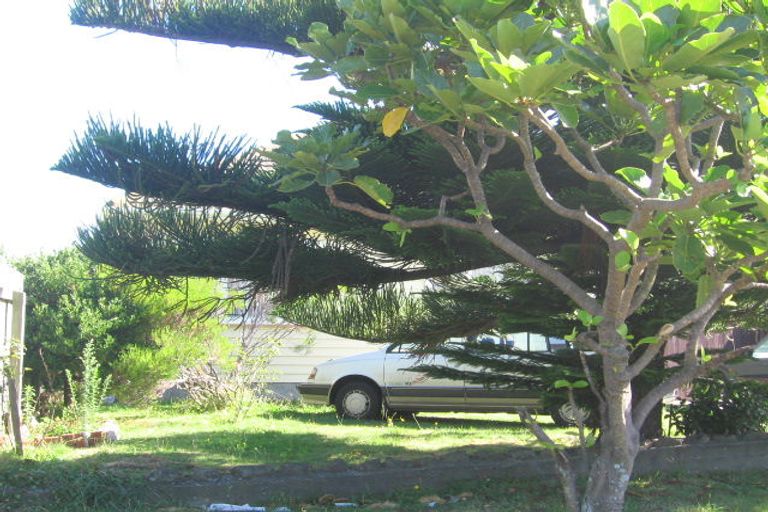 Photo of property in 16 Strathmore Avenue, Strathmore Park, Wellington, 6022