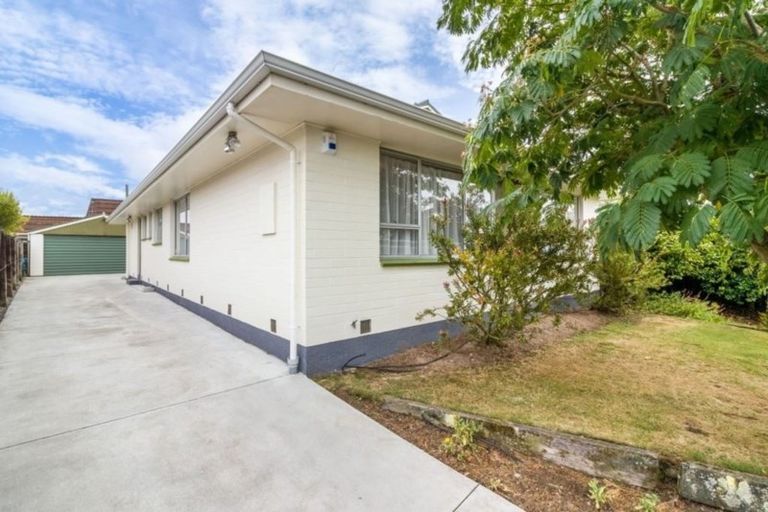 Photo of property in 17 Omega Place, Casebrook, Christchurch, 8051