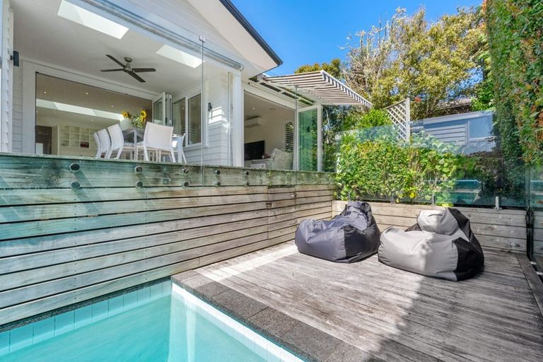 Photo of property in 9 Penzance Road, Mairangi Bay, Auckland, 0630