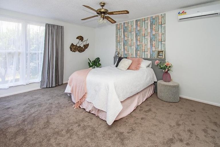 Photo of property in 50 Watts Road, Manurewa, Auckland, 2102