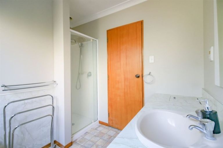 Photo of property in 24 Burtts Road, Durie Hill, Whanganui, 4500