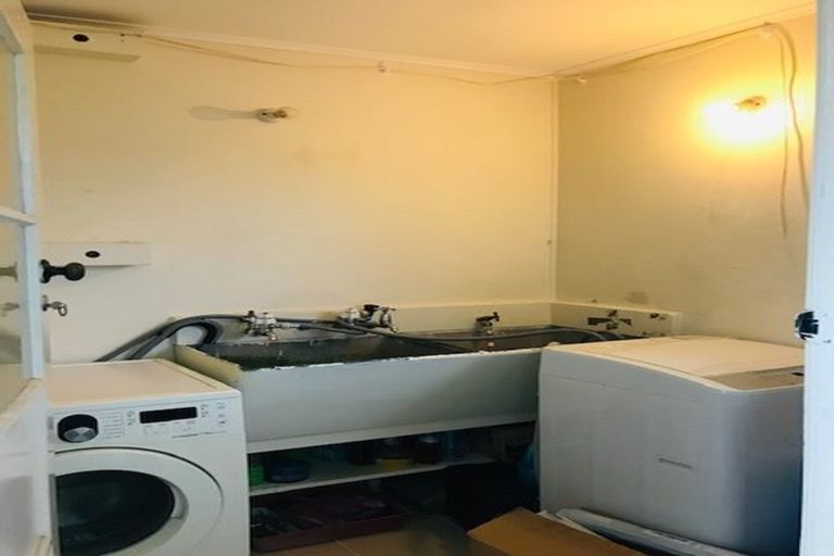 Photo of property in 7 Aratonga Avenue, Greenlane, Auckland, 1051