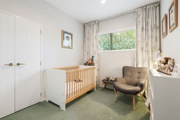 Photo of property in 1/12 Phillip Parade, Forrest Hill, Auckland, 0620